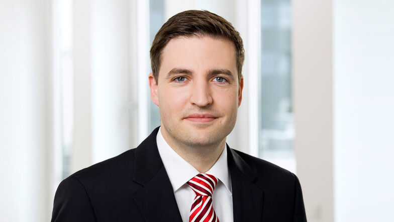 Dr. Alexander Bohn Dr. Alexander Bohn