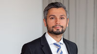 Kusha Ansari, Rechtsanwalt bei Ebner Stolz in Hamburg, Schwerpunkt Financial Services