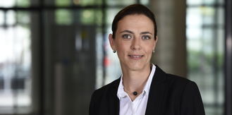 Nadja Kuner, Rechtsanwältin und Steuerberaterin bei Ebner Stolz in Karlsruhe