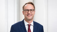 Prof. Dr. Dirk Schmidtmann, Steuerberater und Director bei Ebner Stolz in Düsseldorf
