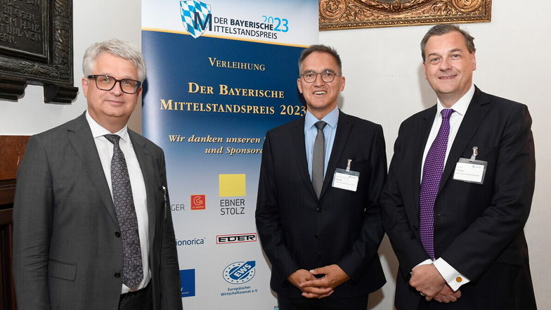 Thomas Krönauer, LL.M., Prof. Dr. Thomas Zinser und Stefan Thiem 